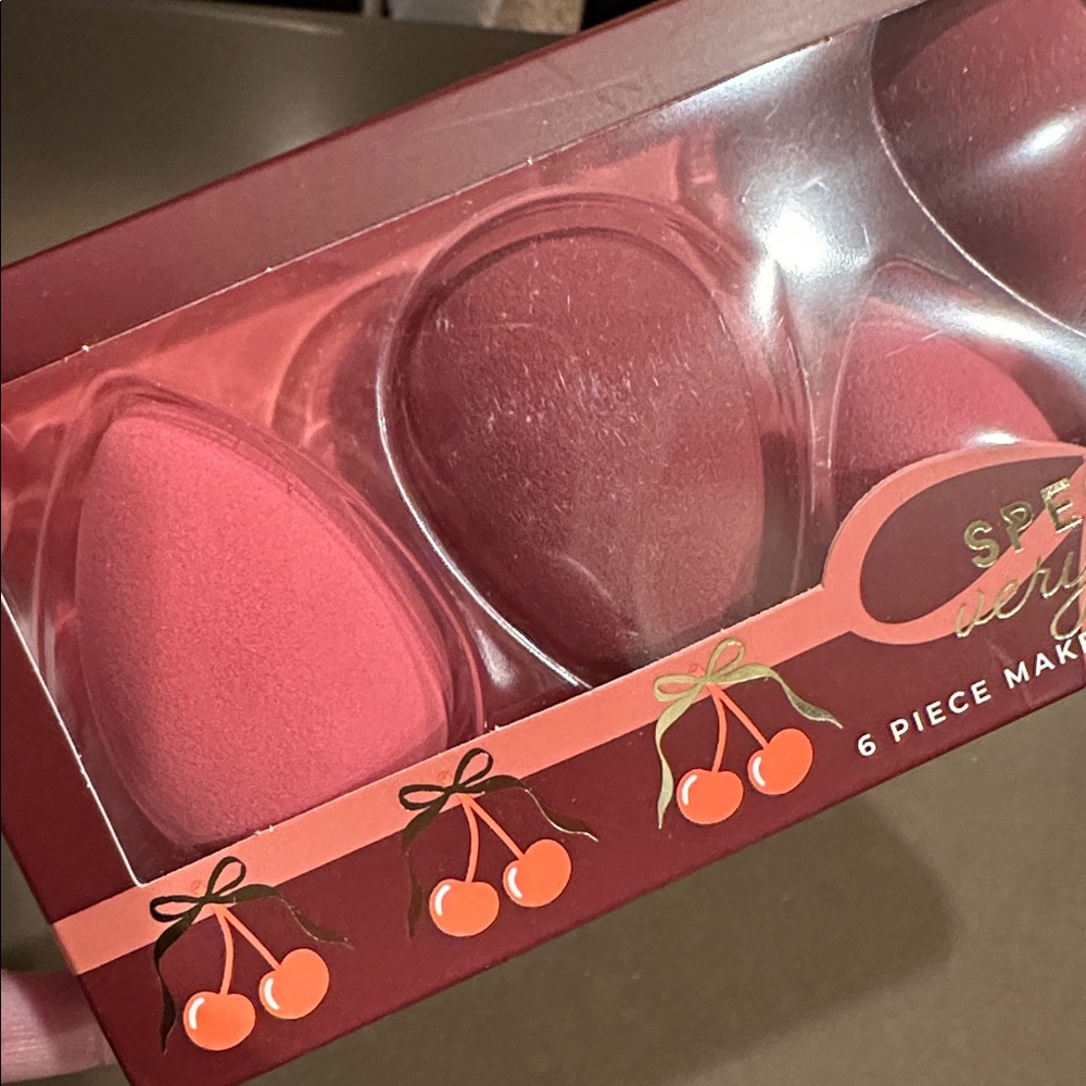 Spectrum Makeup Sponge Set - Picture 3 of 5